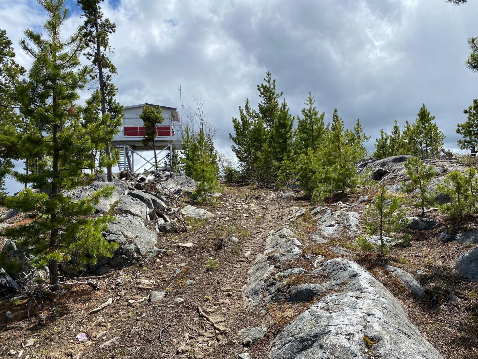 Red Cariboo Resort Anahim Lake エクステリア 写真