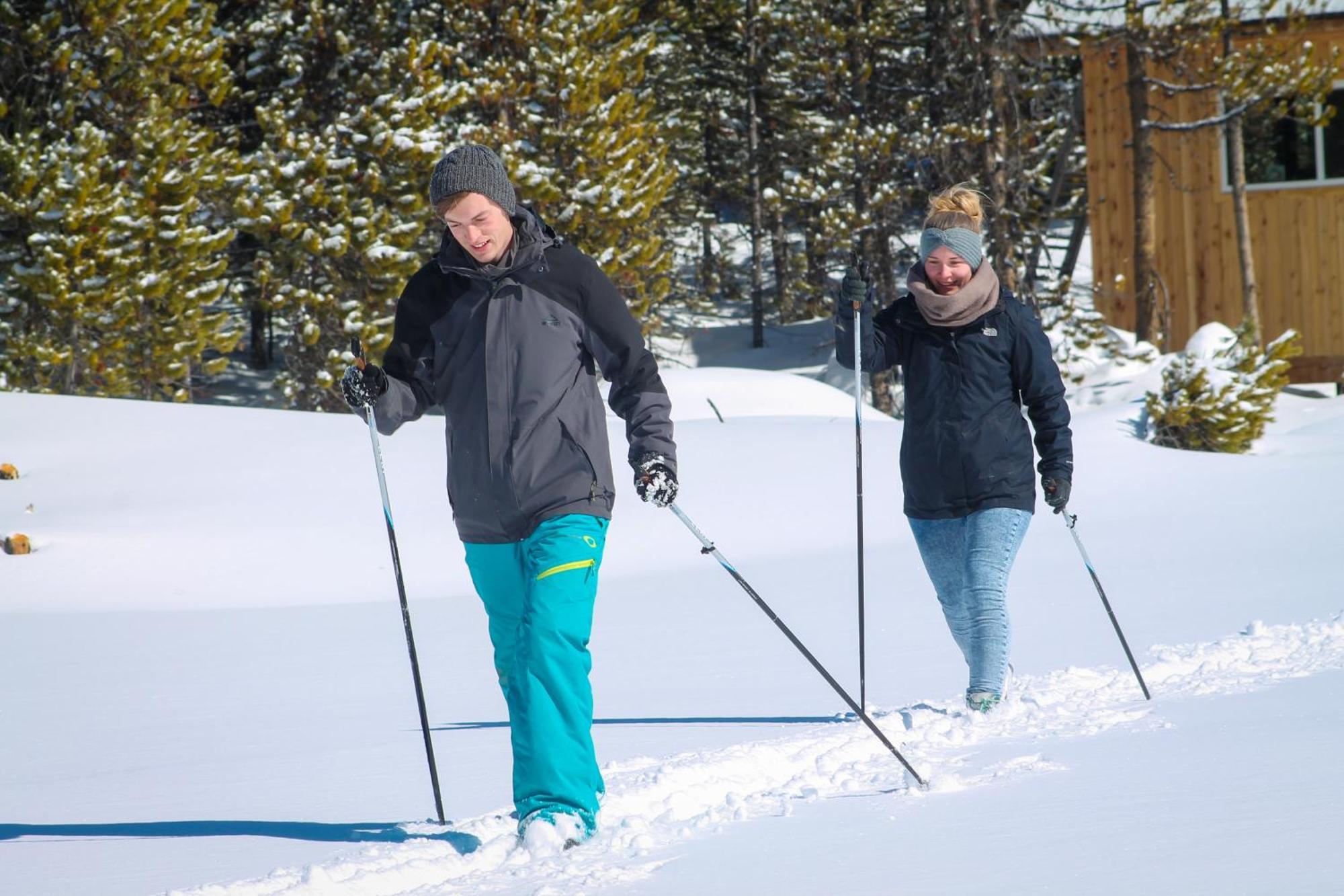 Red Cariboo Resort Anahim Lake エクステリア 写真